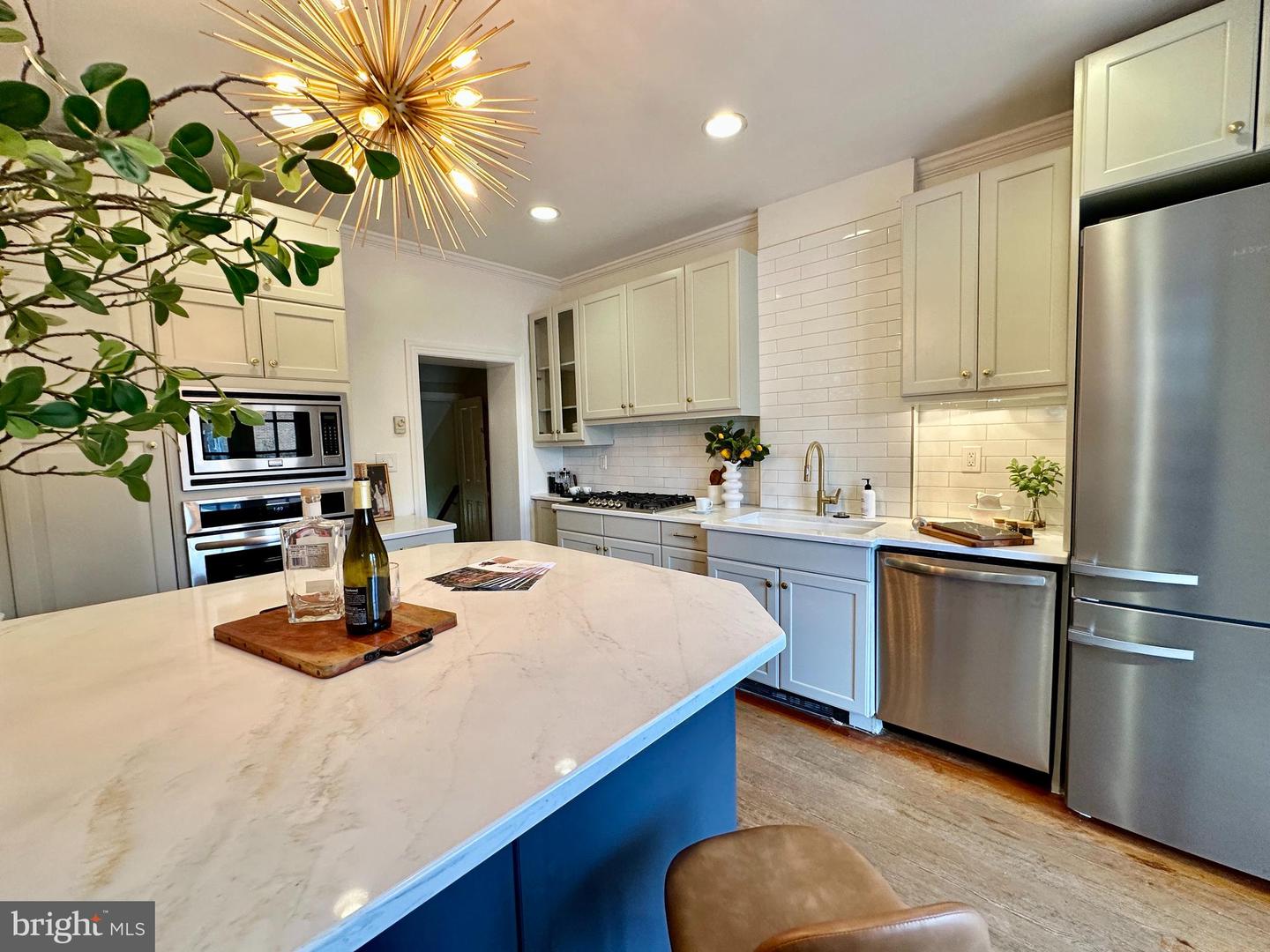 719 GIBBON ST, ALEXANDRIA, Virginia 22314, 3 Bedrooms Bedrooms, ,3 BathroomsBathrooms,Residential,For sale,719 GIBBON ST,VAAX2053026 MLS # VAAX2053026