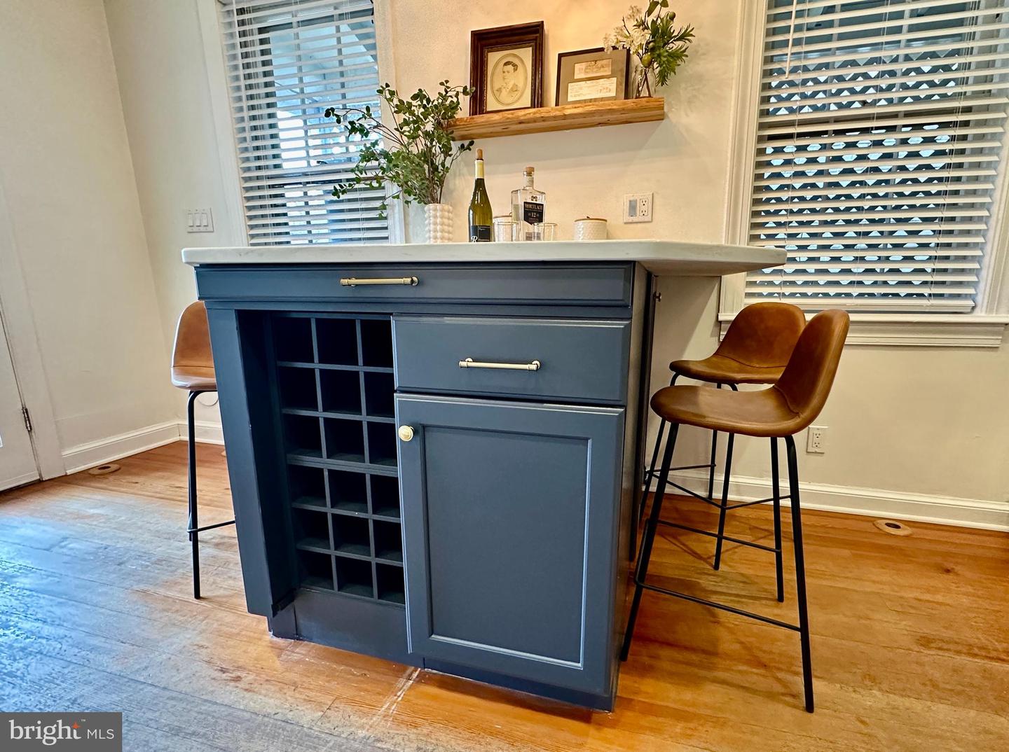 719 GIBBON ST, ALEXANDRIA, Virginia 22314, 3 Bedrooms Bedrooms, ,3 BathroomsBathrooms,Residential,For sale,719 GIBBON ST,VAAX2053026 MLS # VAAX2053026