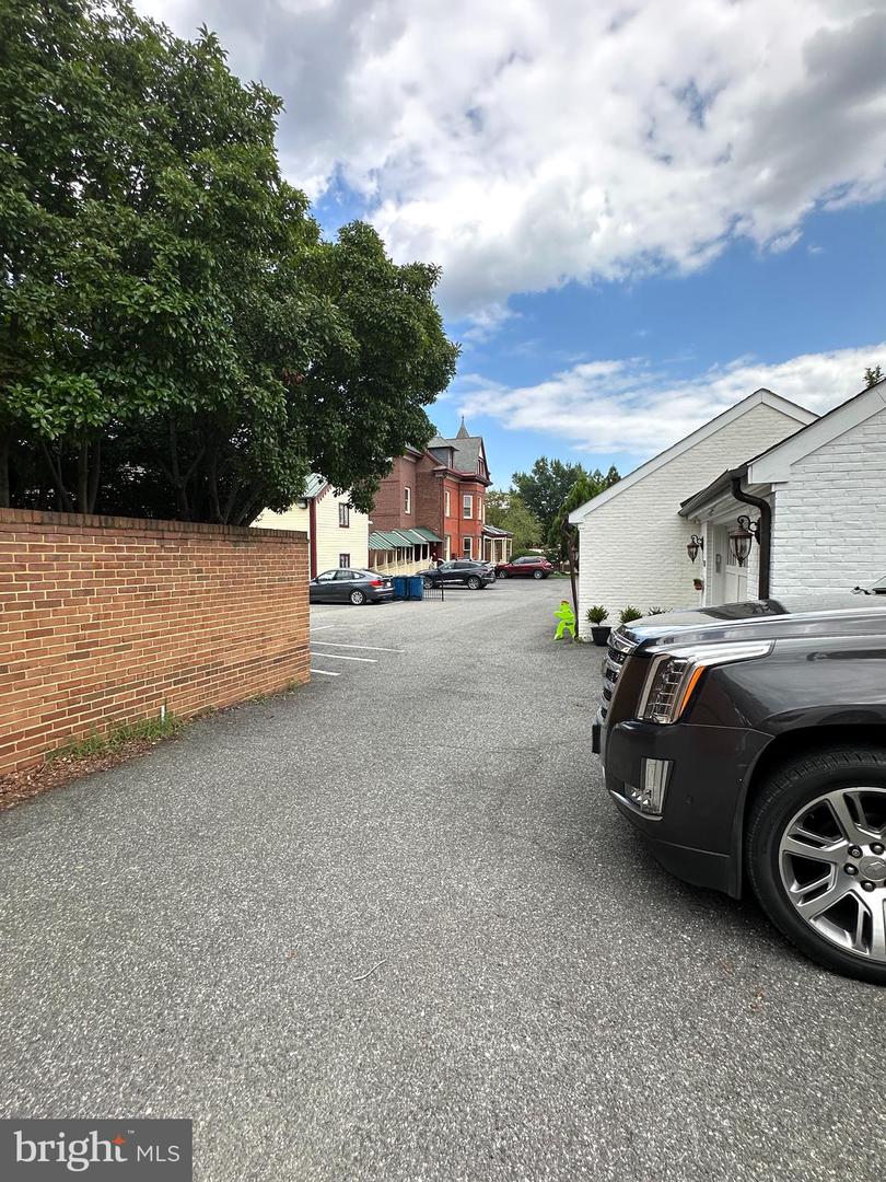 719 GIBBON ST, ALEXANDRIA, Virginia 22314, 3 Bedrooms Bedrooms, ,3 BathroomsBathrooms,Residential,For sale,719 GIBBON ST,VAAX2053026 MLS # VAAX2053026