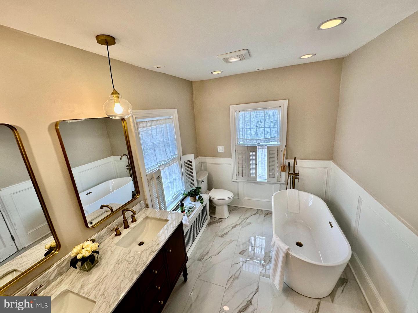 719 GIBBON ST, ALEXANDRIA, Virginia 22314, 3 Bedrooms Bedrooms, ,3 BathroomsBathrooms,Residential,For sale,719 GIBBON ST,VAAX2053026 MLS # VAAX2053026