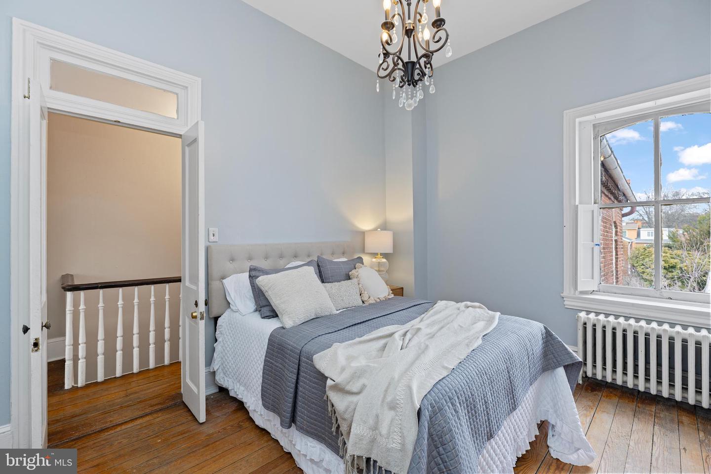 719 GIBBON ST, ALEXANDRIA, Virginia 22314, 3 Bedrooms Bedrooms, ,3 BathroomsBathrooms,Residential,For sale,719 GIBBON ST,VAAX2053026 MLS # VAAX2053026