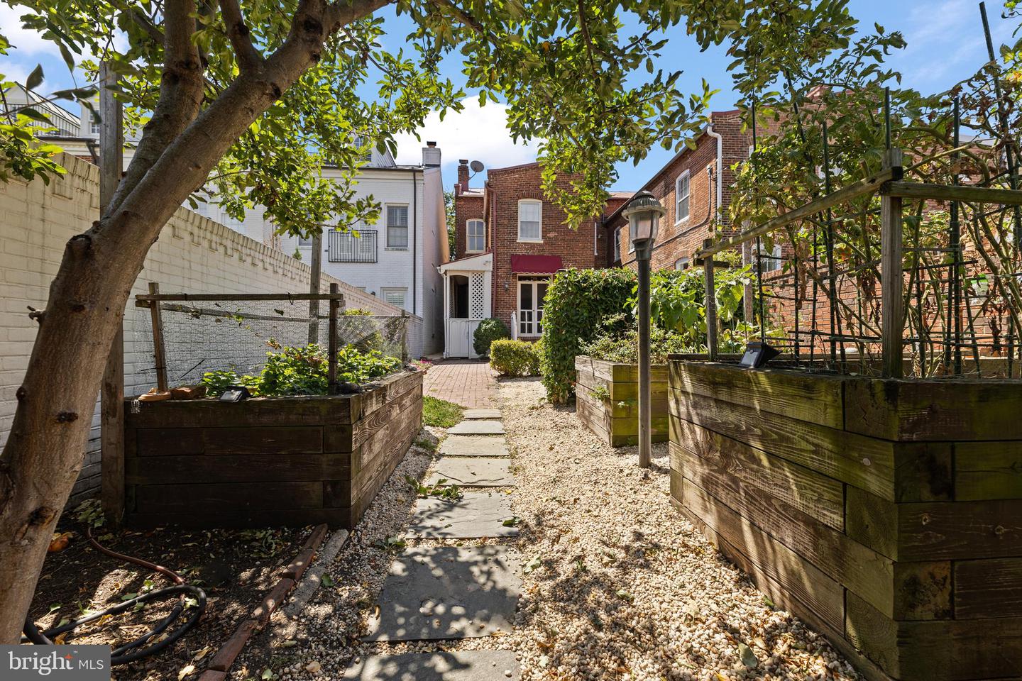 719 GIBBON ST, ALEXANDRIA, Virginia 22314, 3 Bedrooms Bedrooms, ,3 BathroomsBathrooms,Residential,For sale,719 GIBBON ST,VAAX2053026 MLS # VAAX2053026