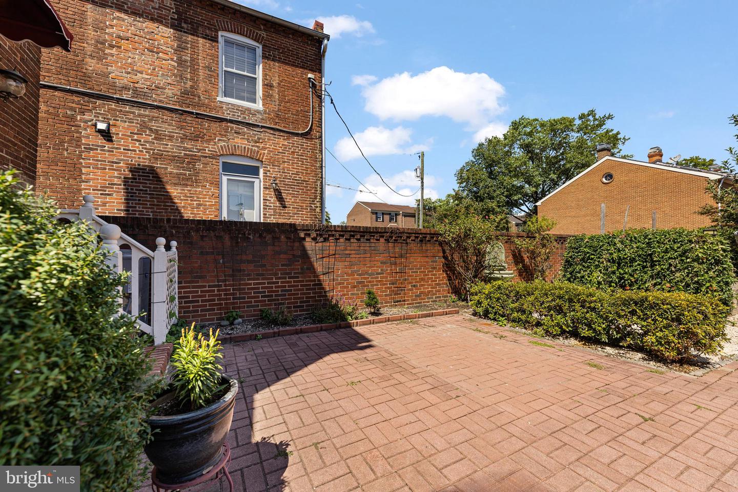 719 GIBBON ST, ALEXANDRIA, Virginia 22314, 3 Bedrooms Bedrooms, ,3 BathroomsBathrooms,Residential,For sale,719 GIBBON ST,VAAX2053026 MLS # VAAX2053026