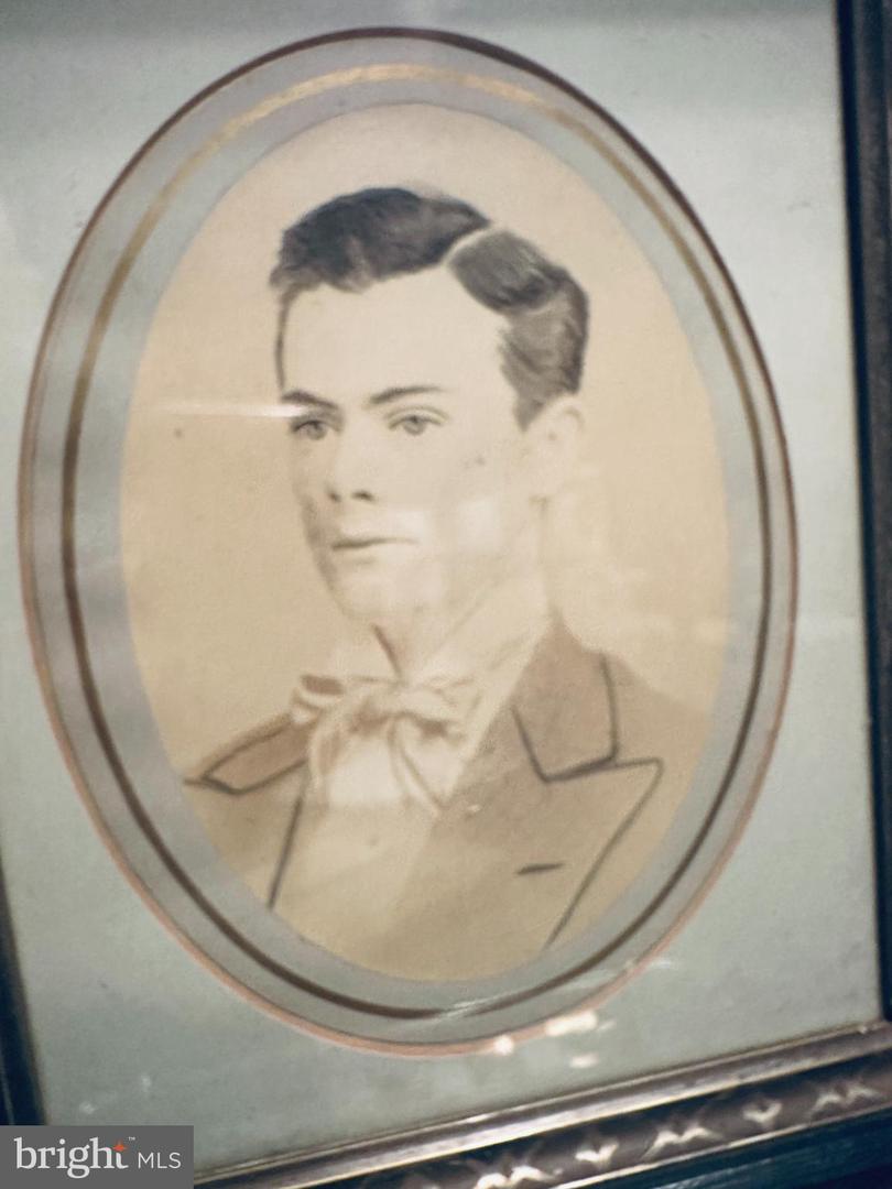 719 GIBBON ST, ALEXANDRIA, Virginia 22314, 3 Bedrooms Bedrooms, ,3 BathroomsBathrooms,Residential,For sale,719 GIBBON ST,VAAX2053026 MLS # VAAX2053026