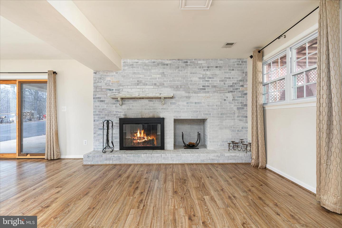 4509 MARTINWOOD DR, HAYMARKET, Virginia 20169, 4 Bedrooms Bedrooms, 13 Rooms Rooms,3 BathroomsBathrooms,Residential,For sale,4509 MARTINWOOD DR,VAPW2110362 MLS # VAPW2110362