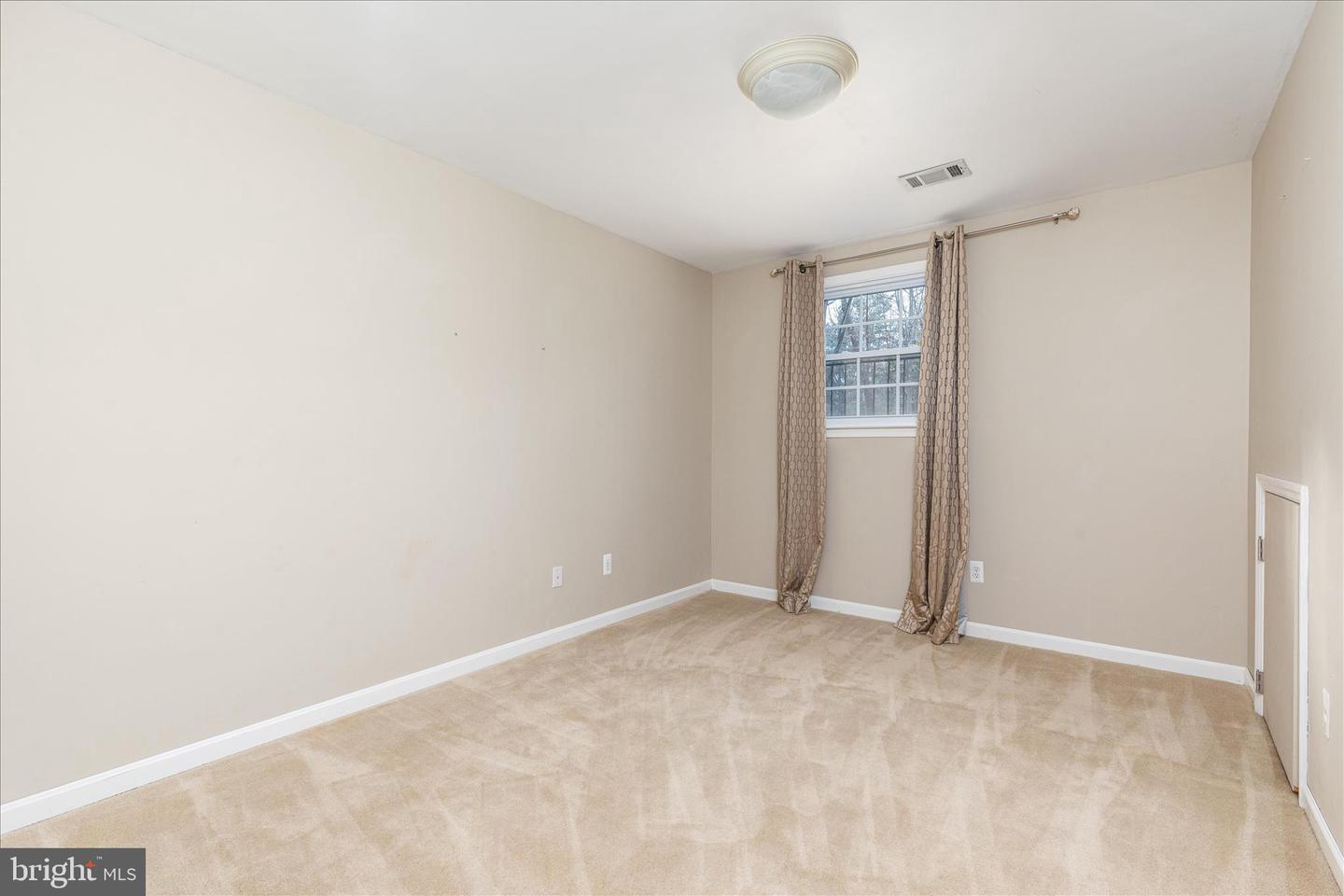 4509 MARTINWOOD DR, HAYMARKET, Virginia 20169, 4 Bedrooms Bedrooms, 13 Rooms Rooms,3 BathroomsBathrooms,Residential,For sale,4509 MARTINWOOD DR,VAPW2110362 MLS # VAPW2110362