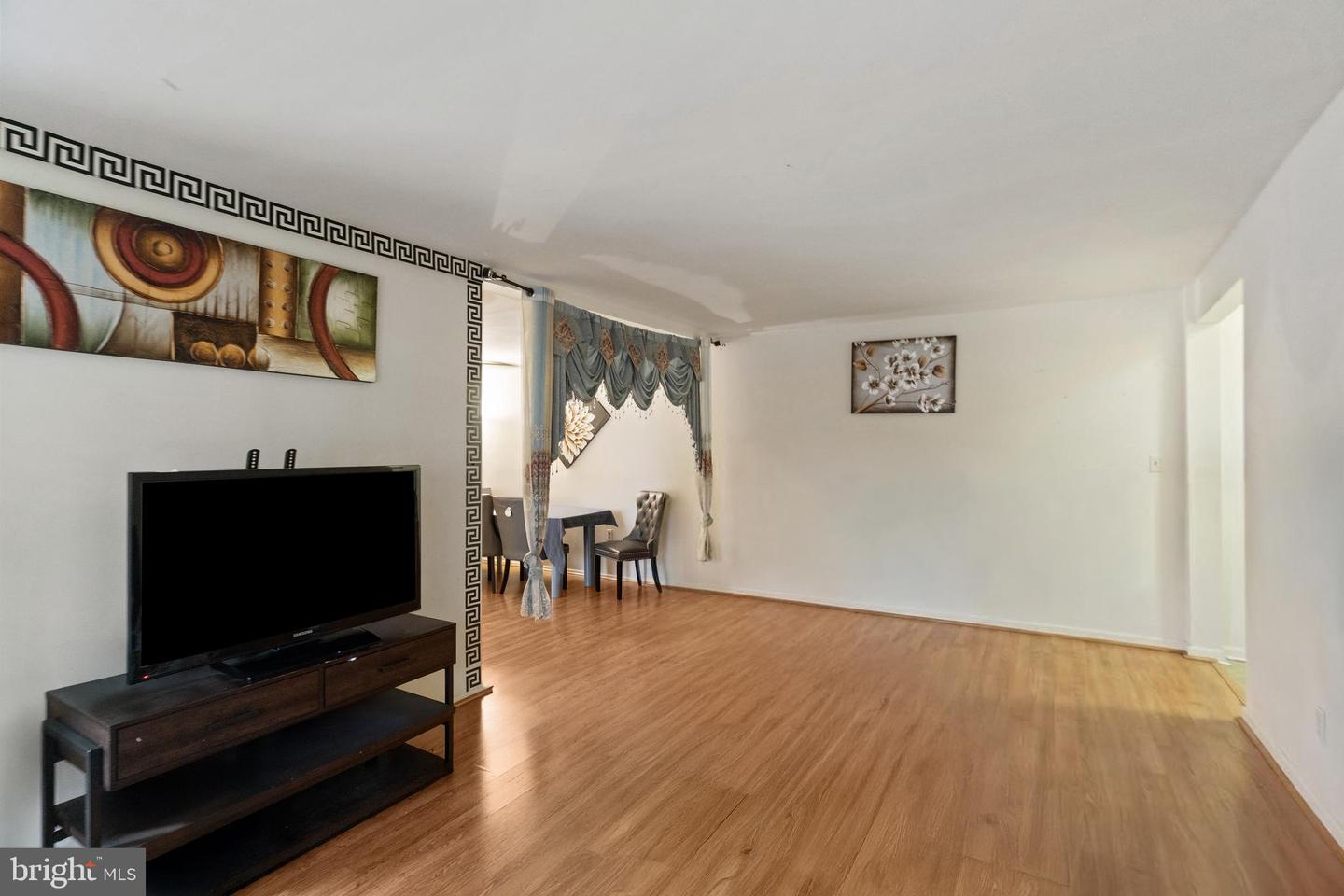 3362 WOODBURN RD #13, ANNANDALE, Virginia 22003, 3 Bedrooms Bedrooms, ,2 BathroomsBathrooms,Residential,For sale,3362 WOODBURN RD #13,VAFX2285204 MLS # VAFX2285204