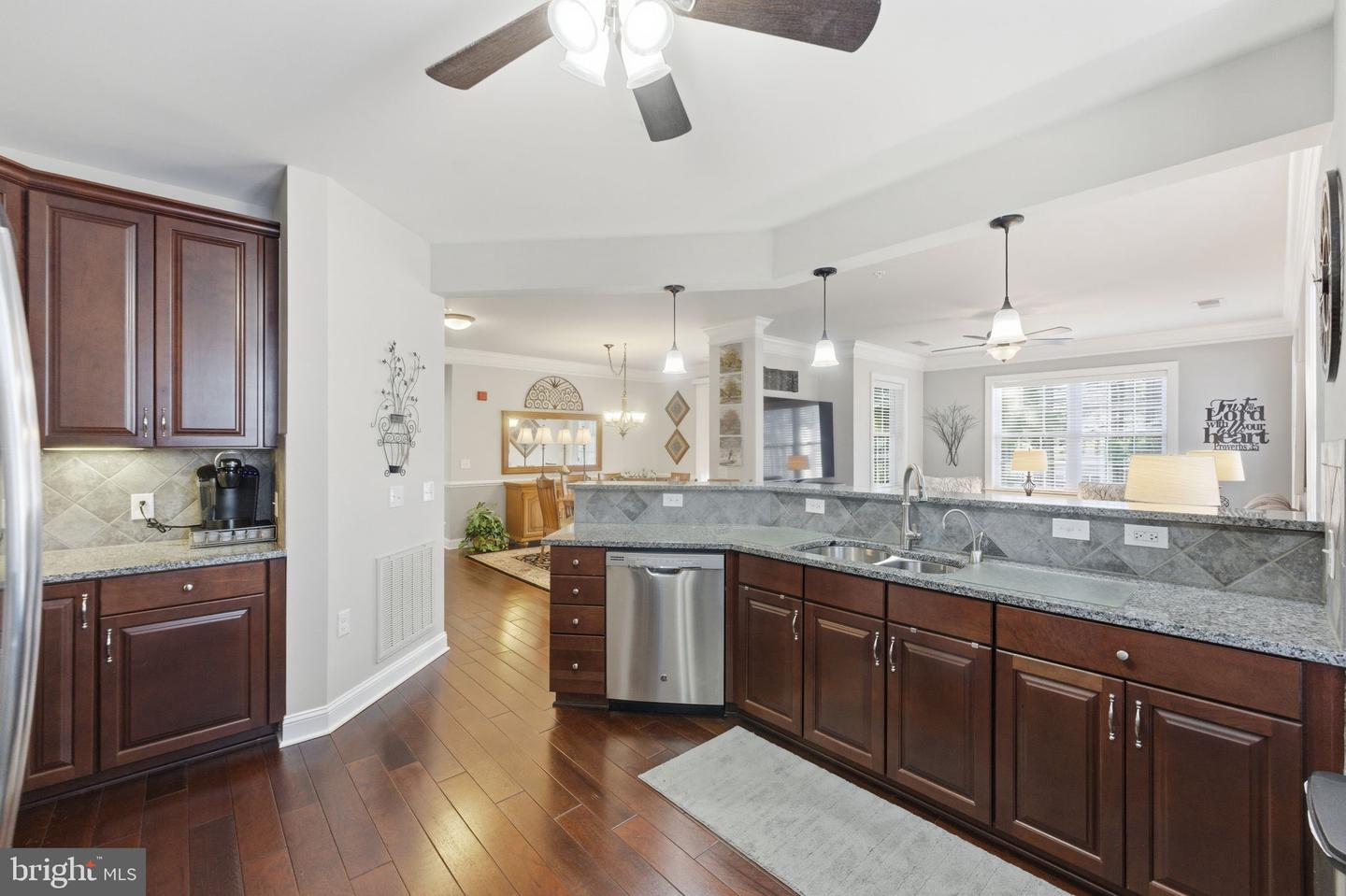 15110 HEATHER MILL LN #305, HAYMARKET, Virginia 20169, 2 Bedrooms Bedrooms, 7 Rooms Rooms,2 BathroomsBathrooms,Residential,For sale,15110 HEATHER MILL LN #305,VAPW2110370 MLS # VAPW2110370