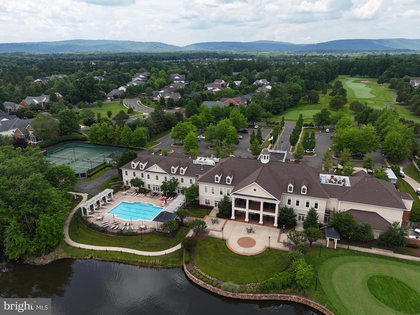 15110 HEATHER MILL LN #305, HAYMARKET, Virginia 20169, 2 Bedrooms Bedrooms, 7 Rooms Rooms,2 BathroomsBathrooms,Residential,For sale,15110 HEATHER MILL LN #305,VAPW2110370 MLS # VAPW2110370