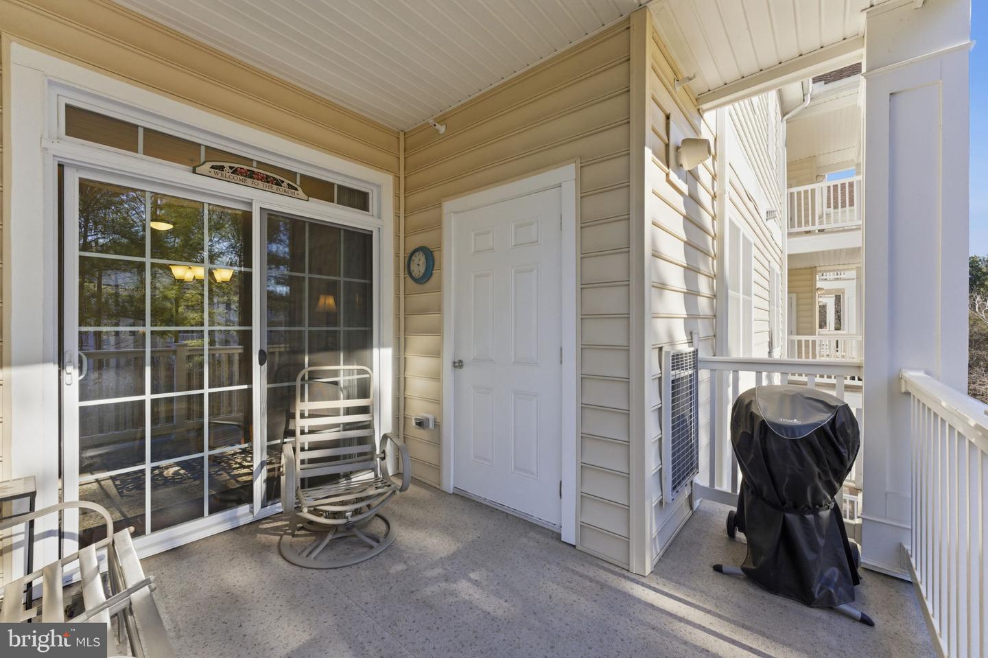 15110 HEATHER MILL LN #305, HAYMARKET, Virginia 20169, 2 Bedrooms Bedrooms, 7 Rooms Rooms,2 BathroomsBathrooms,Residential,For sale,15110 HEATHER MILL LN #305,VAPW2110370 MLS # VAPW2110370