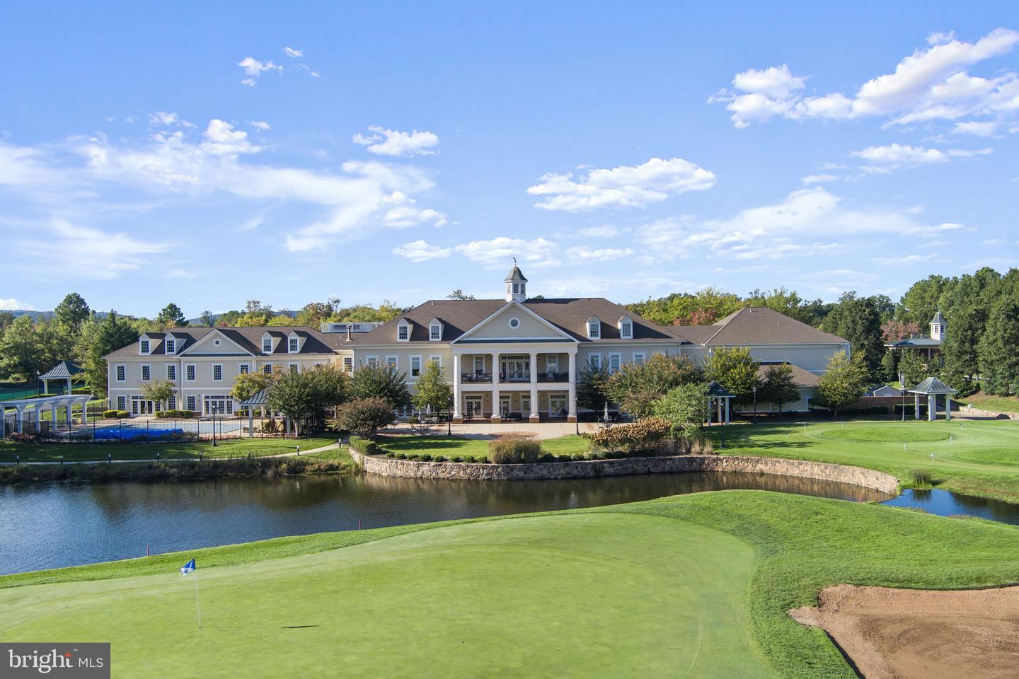 15110 HEATHER MILL LN #305, HAYMARKET, Virginia 20169, 2 Bedrooms Bedrooms, 7 Rooms Rooms,2 BathroomsBathrooms,Residential,For sale,15110 HEATHER MILL LN #305,VAPW2110370 MLS # VAPW2110370