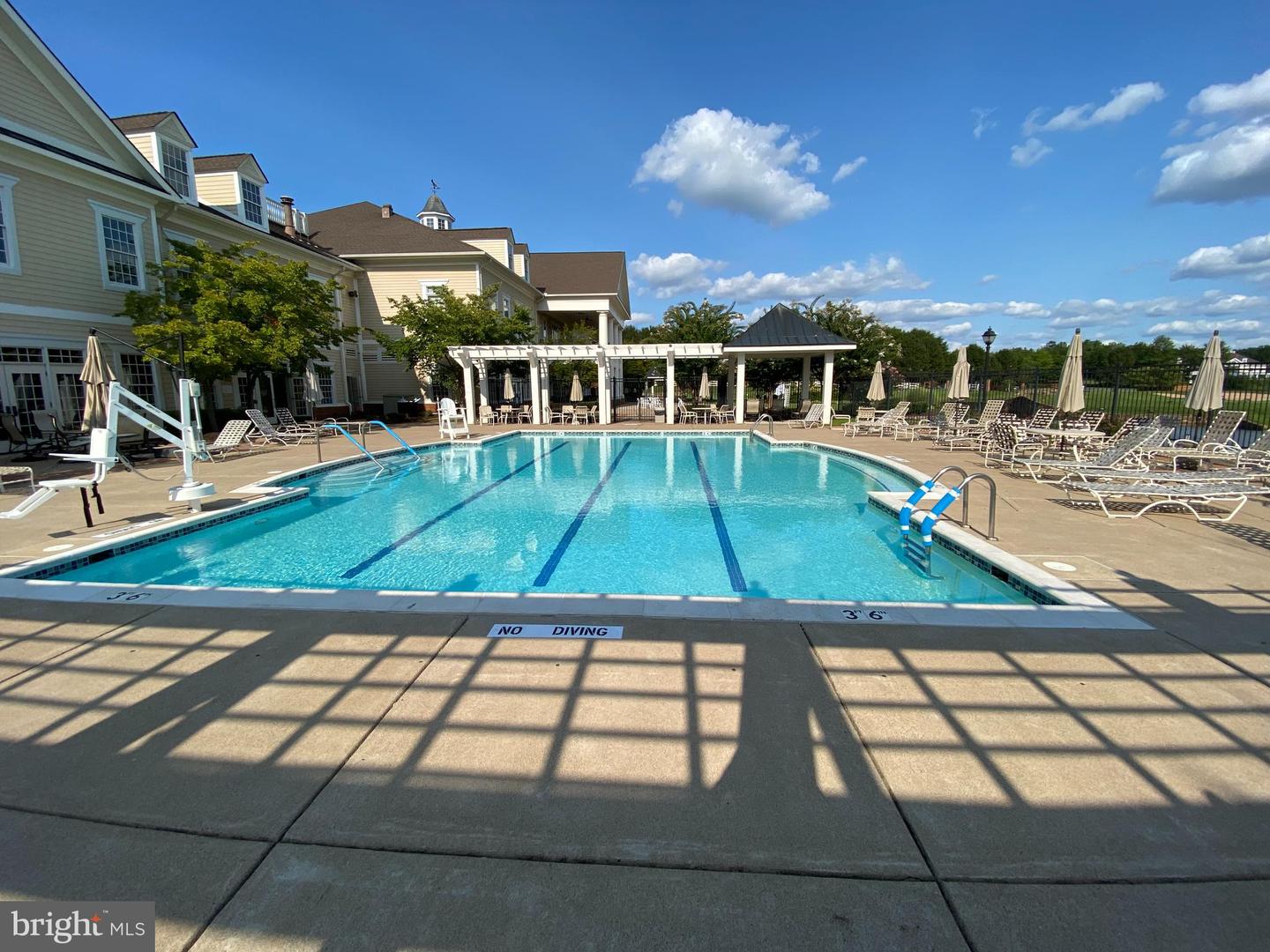 15110 HEATHER MILL LN #305, HAYMARKET, Virginia 20169, 2 Bedrooms Bedrooms, 7 Rooms Rooms,2 BathroomsBathrooms,Residential,For sale,15110 HEATHER MILL LN #305,VAPW2110370 MLS # VAPW2110370