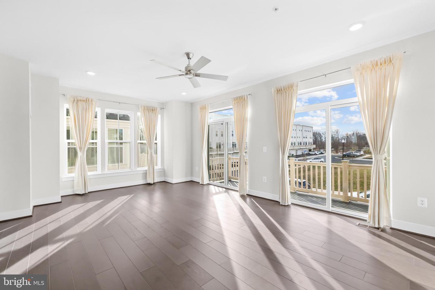 23158 HORSESHOE TRAIL SQUARE, ASHBURN, Virginia 20148, 5 Bedrooms Bedrooms, ,4 BathroomsBathrooms,Residential,For sale,23158 HORSESHOE TRAIL SQUARE,VALO2113754 MLS # VALO2113754