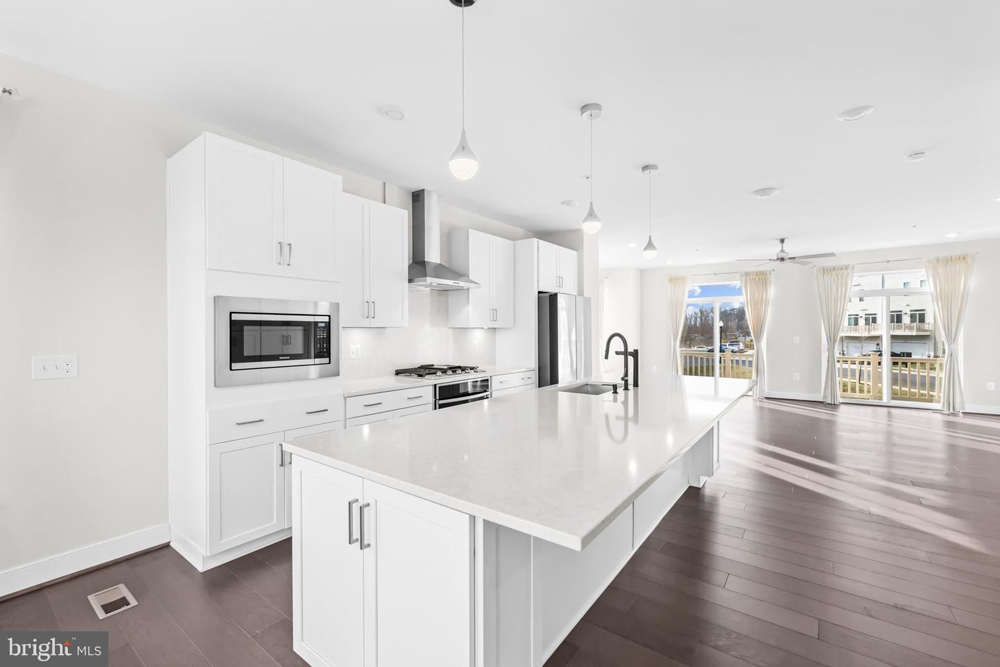 23158 HORSESHOE TRAIL SQUARE, ASHBURN, Virginia 20148, 5 Bedrooms Bedrooms, ,4 BathroomsBathrooms,Residential,For sale,23158 HORSESHOE TRAIL SQUARE,VALO2113754 MLS # VALO2113754