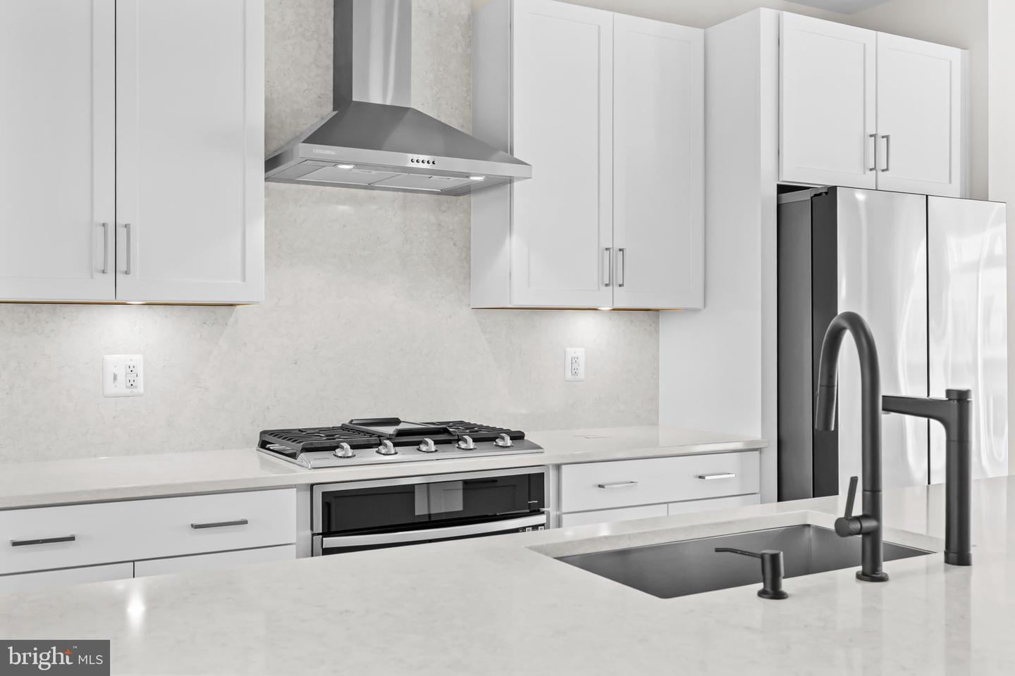 23158 HORSESHOE TRAIL SQUARE, ASHBURN, Virginia 20148, 5 Bedrooms Bedrooms, ,4 BathroomsBathrooms,Residential,For sale,23158 HORSESHOE TRAIL SQUARE,VALO2113754 MLS # VALO2113754