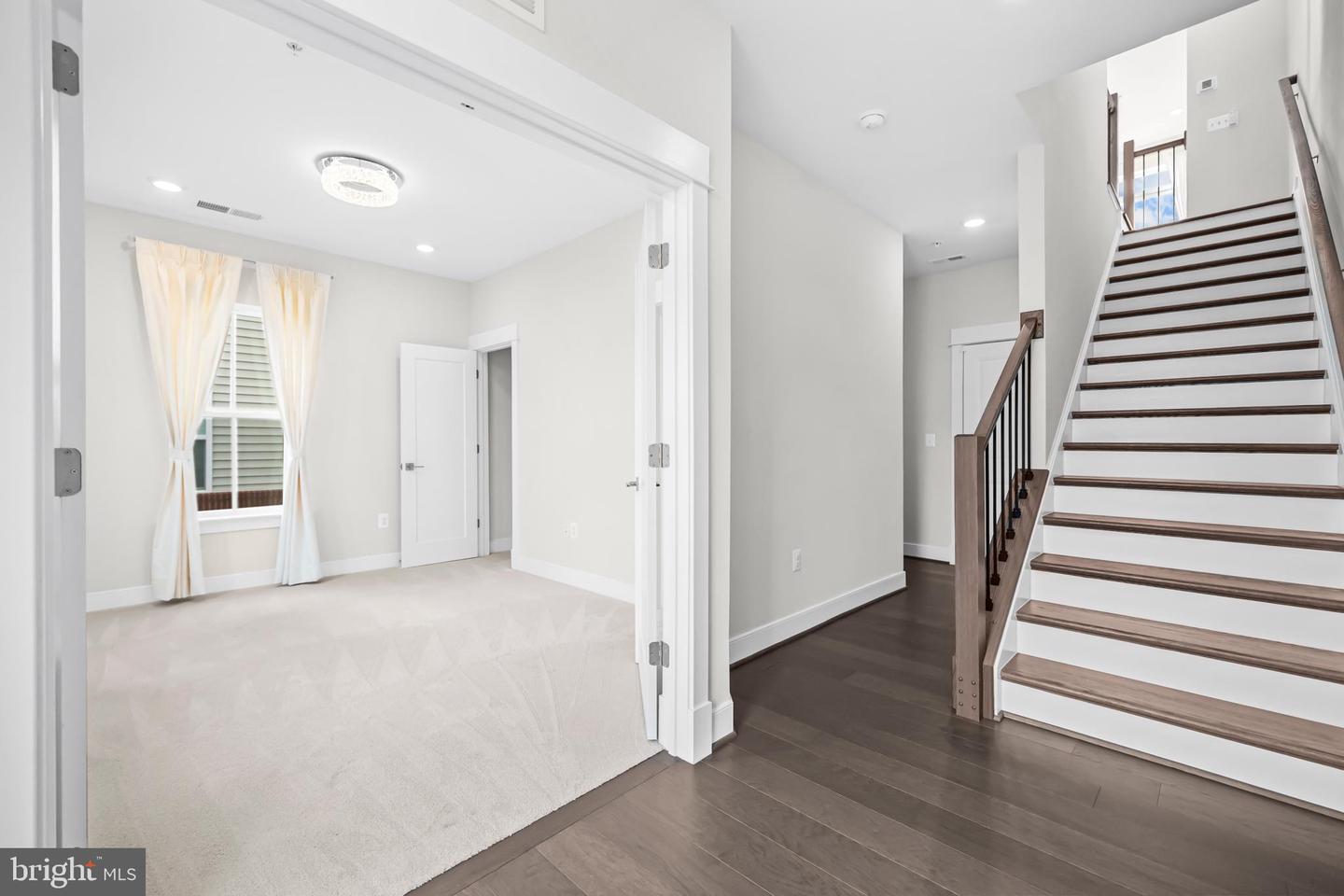 23158 HORSESHOE TRAIL SQUARE, ASHBURN, Virginia 20148, 5 Bedrooms Bedrooms, ,4 BathroomsBathrooms,Residential,For sale,23158 HORSESHOE TRAIL SQUARE,VALO2113754 MLS # VALO2113754