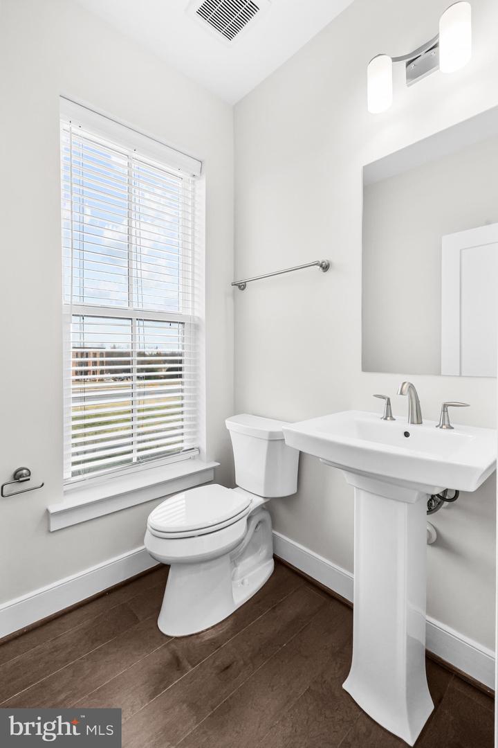 23158 HORSESHOE TRAIL SQUARE, ASHBURN, Virginia 20148, 5 Bedrooms Bedrooms, ,4 BathroomsBathrooms,Residential,For sale,23158 HORSESHOE TRAIL SQUARE,VALO2113754 MLS # VALO2113754