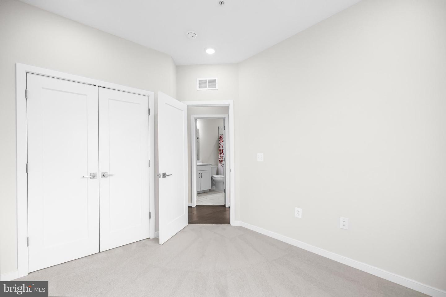 23158 HORSESHOE TRAIL SQUARE, ASHBURN, Virginia 20148, 5 Bedrooms Bedrooms, ,4 BathroomsBathrooms,Residential,For sale,23158 HORSESHOE TRAIL SQUARE,VALO2113754 MLS # VALO2113754