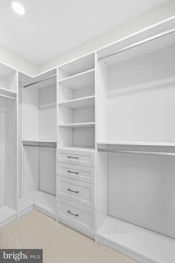 23158 HORSESHOE TRAIL SQUARE, ASHBURN, Virginia 20148, 5 Bedrooms Bedrooms, ,4 BathroomsBathrooms,Residential,For sale,23158 HORSESHOE TRAIL SQUARE,VALO2113754 MLS # VALO2113754