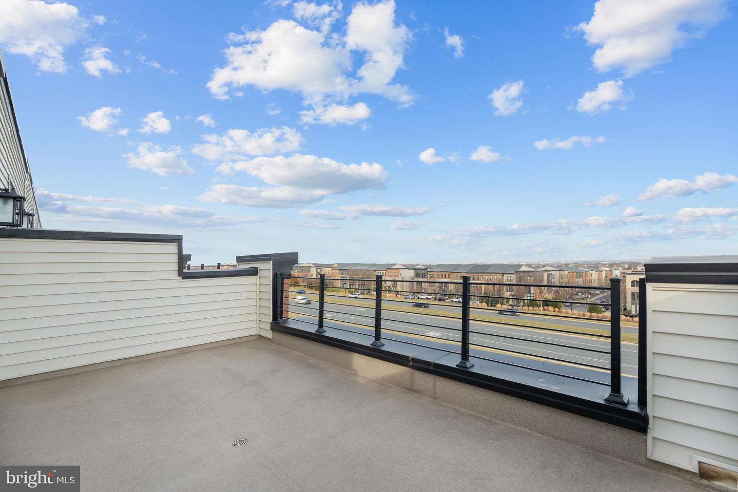 23158 HORSESHOE TRAIL SQUARE, ASHBURN, Virginia 20148, 5 Bedrooms Bedrooms, ,4 BathroomsBathrooms,Residential,For sale,23158 HORSESHOE TRAIL SQUARE,VALO2113754 MLS # VALO2113754