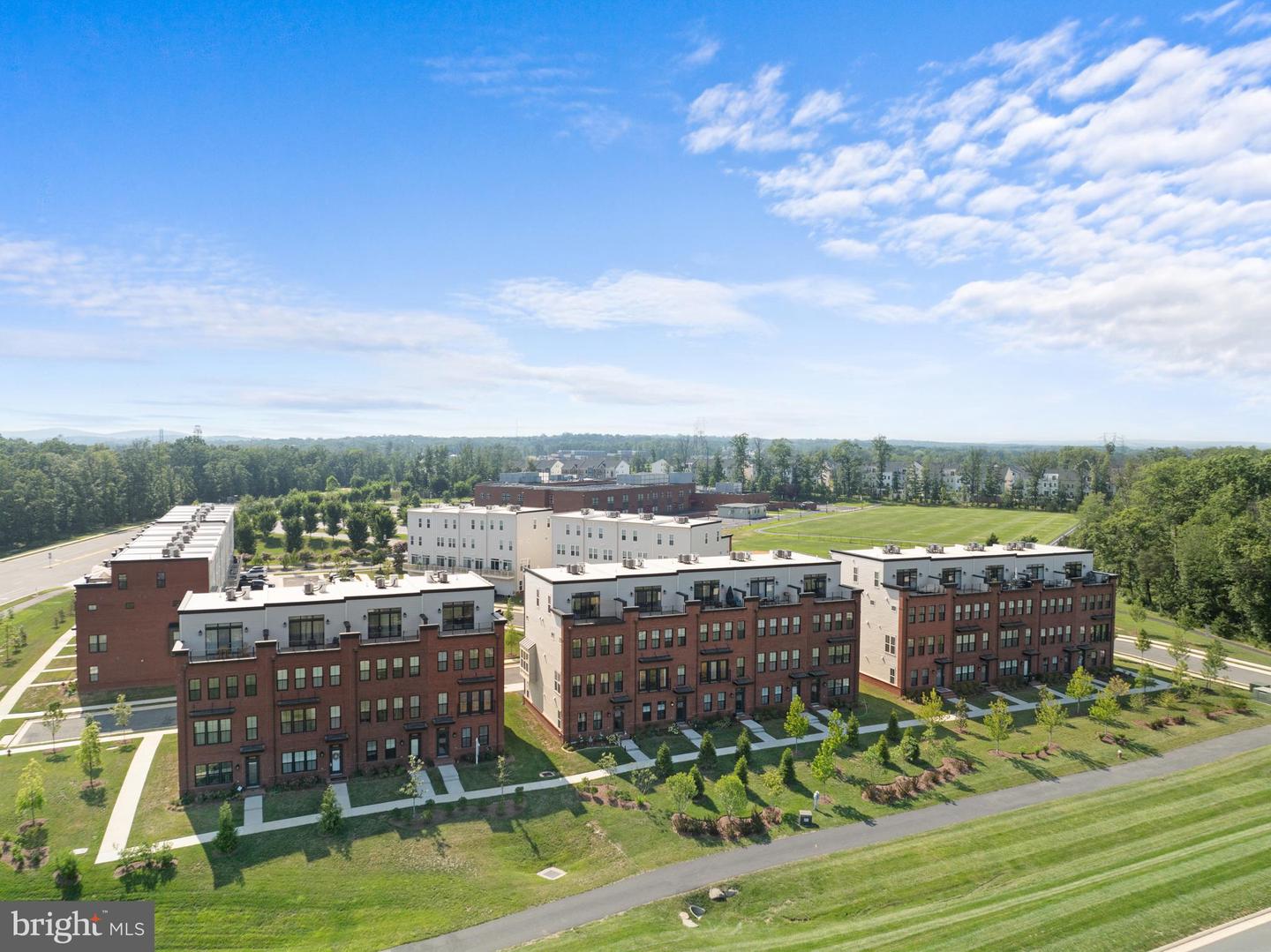 23158 HORSESHOE TRAIL SQUARE, ASHBURN, Virginia 20148, 5 Bedrooms Bedrooms, ,4 BathroomsBathrooms,Residential,For sale,23158 HORSESHOE TRAIL SQUARE,VALO2113754 MLS # VALO2113754