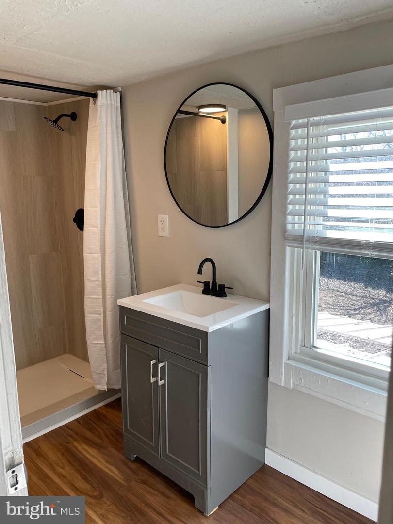 45 AND 45 1/2 RACE ST, WINCHESTER, Virginia 22601, 2 Bedrooms Bedrooms, ,1 BathroomBathrooms,Residential,For sale,45 AND 45 1/2 RACE ST,VAWI2009722 MLS # VAWI2009722