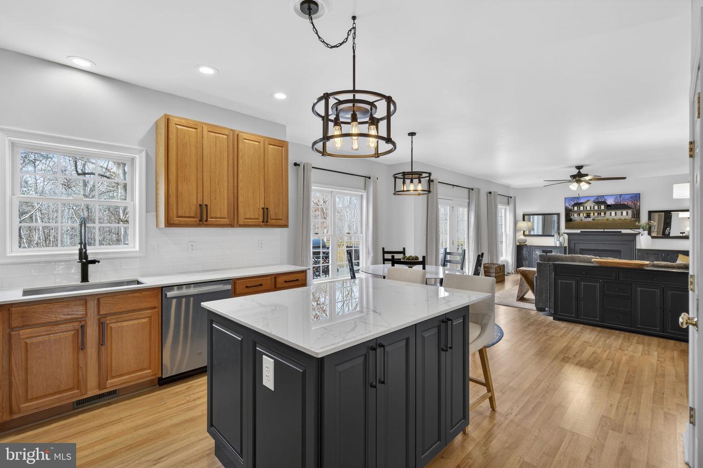 23 RICHMOND RD, CASTLETON, Virginia 22716, 4 Bedrooms Bedrooms, ,2 BathroomsBathrooms,Residential,For sale,23 RICHMOND RD,VARP2002458 MLS # VARP2002458