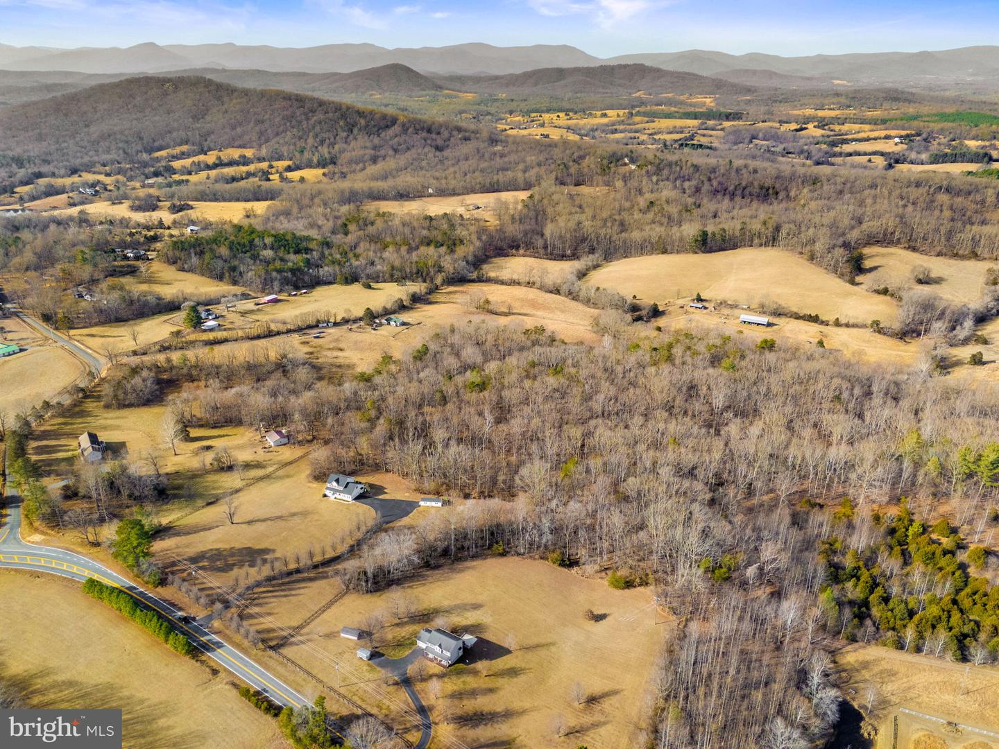 23 RICHMOND RD, CASTLETON, Virginia 22716, 4 Bedrooms Bedrooms, ,2 BathroomsBathrooms,Residential,For sale,23 RICHMOND RD,VARP2002458 MLS # VARP2002458