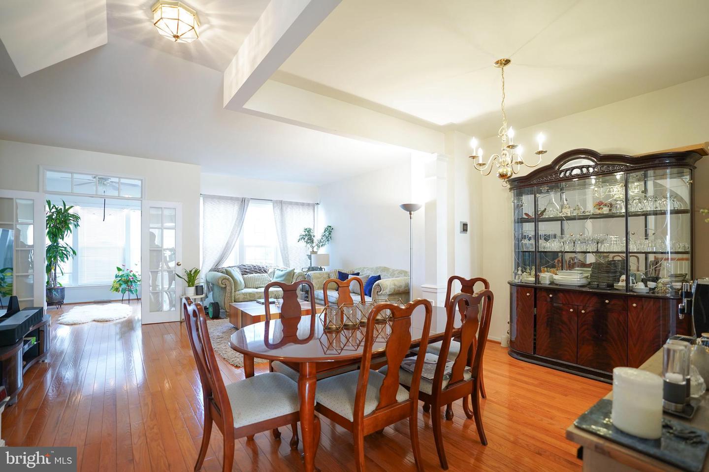 13932 GOTHIC DR, CENTREVILLE, Virginia 20121, 3 Bedrooms Bedrooms, ,3 BathroomsBathrooms,Residential,For sale,13932 GOTHIC DR,VAFX2285240 MLS # VAFX2285240