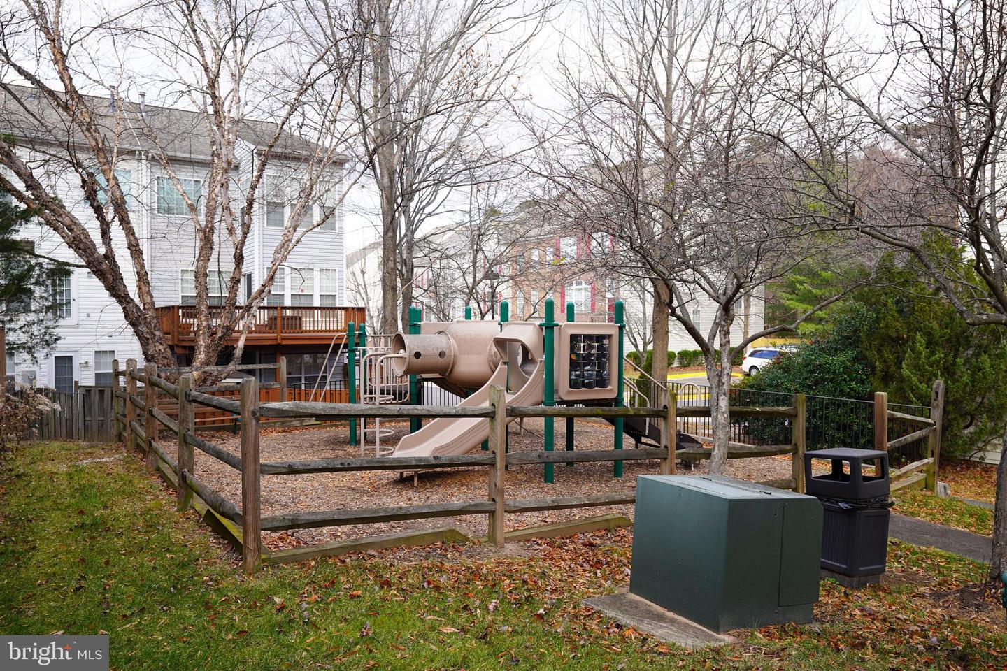 13932 GOTHIC DR, CENTREVILLE, Virginia 20121, 3 Bedrooms Bedrooms, ,3 BathroomsBathrooms,Residential,For sale,13932 GOTHIC DR,VAFX2285240 MLS # VAFX2285240