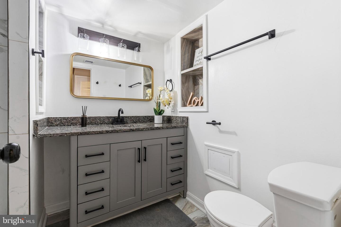 2648 REDCOAT DR #97, ALEXANDRIA, Virginia 22303, 2 Bedrooms Bedrooms, ,1 BathroomBathrooms,Residential,For sale,2648 REDCOAT DR #97,VAFX2285278 MLS # VAFX2285278