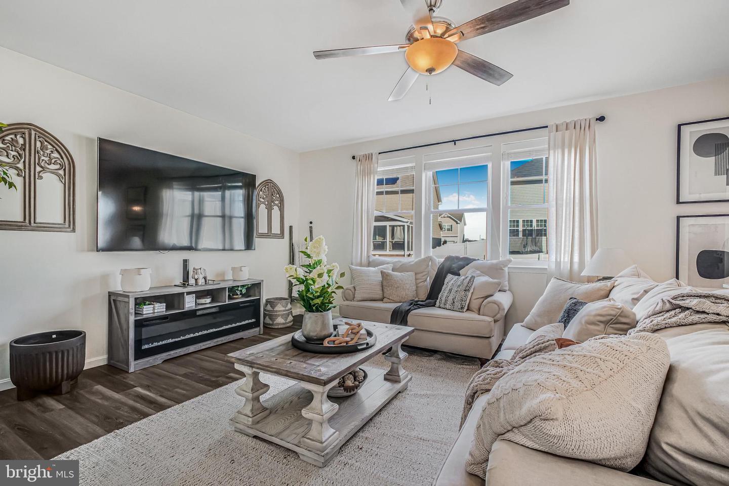 10103 GOVERNORS LN, FREDERICKSBURG, Virginia 22408, 5 Bedrooms Bedrooms, ,3 BathroomsBathrooms,Residential,For sale,10103 GOVERNORS LN,VASP2038562 MLS # VASP2038562