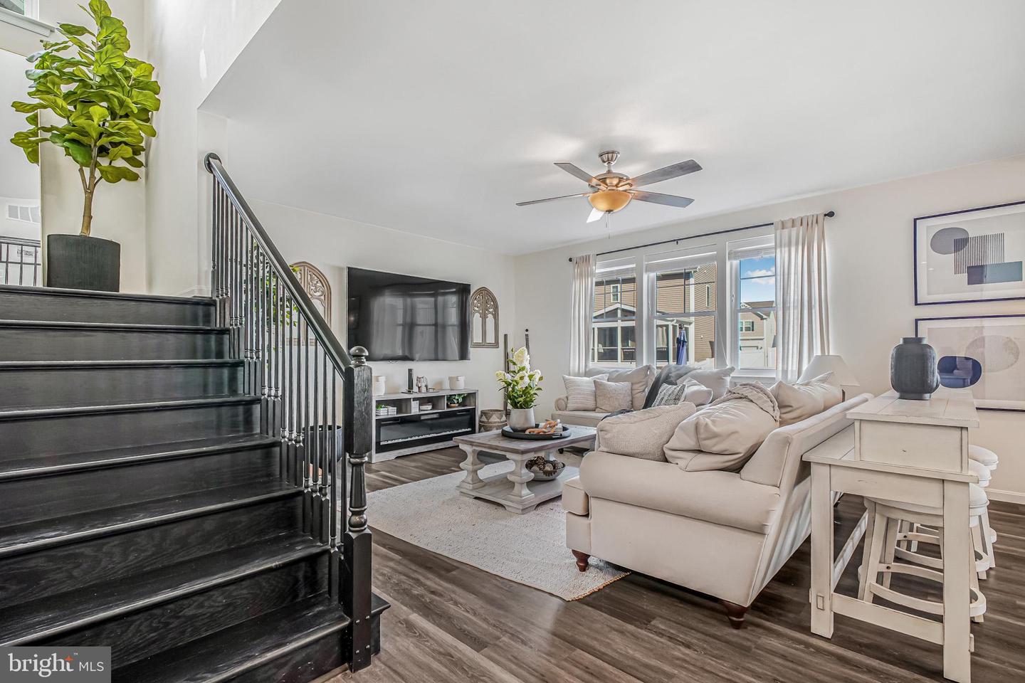 10103 GOVERNORS LN, FREDERICKSBURG, Virginia 22408, 5 Bedrooms Bedrooms, ,3 BathroomsBathrooms,Residential,For sale,10103 GOVERNORS LN,VASP2038562 MLS # VASP2038562