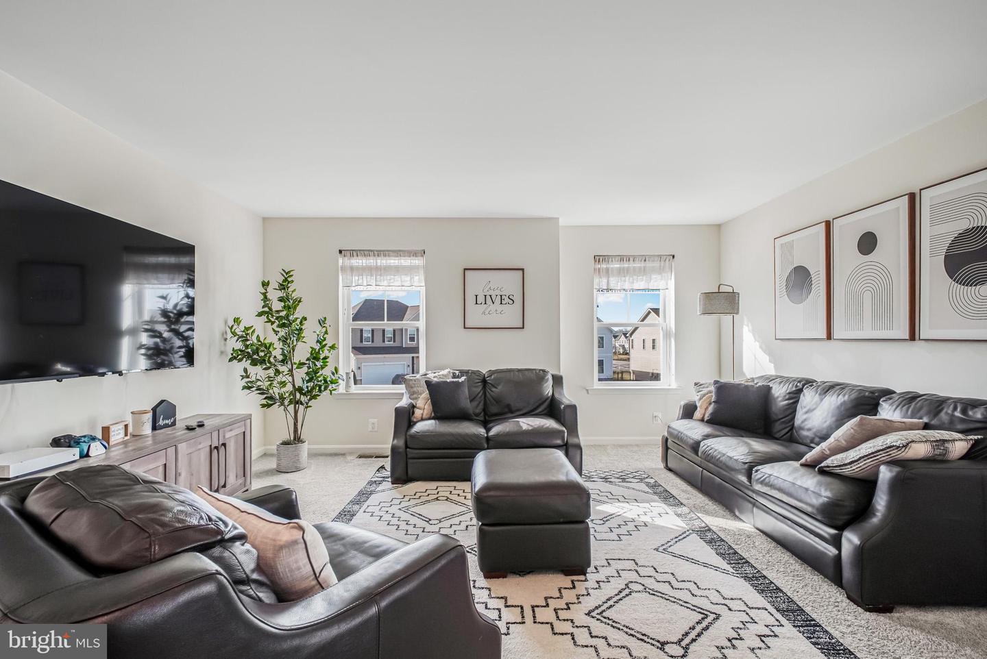 10103 GOVERNORS LN, FREDERICKSBURG, Virginia 22408, 5 Bedrooms Bedrooms, ,3 BathroomsBathrooms,Residential,For sale,10103 GOVERNORS LN,VASP2038562 MLS # VASP2038562