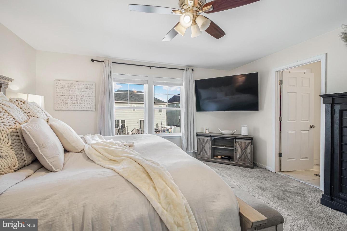 10103 GOVERNORS LN, FREDERICKSBURG, Virginia 22408, 5 Bedrooms Bedrooms, ,3 BathroomsBathrooms,Residential,For sale,10103 GOVERNORS LN,VASP2038562 MLS # VASP2038562