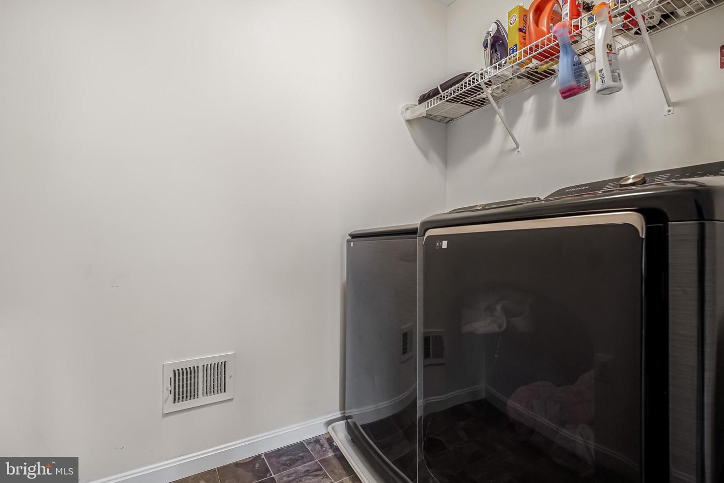 10103 GOVERNORS LN, FREDERICKSBURG, Virginia 22408, 5 Bedrooms Bedrooms, ,3 BathroomsBathrooms,Residential,For sale,10103 GOVERNORS LN,VASP2038562 MLS # VASP2038562