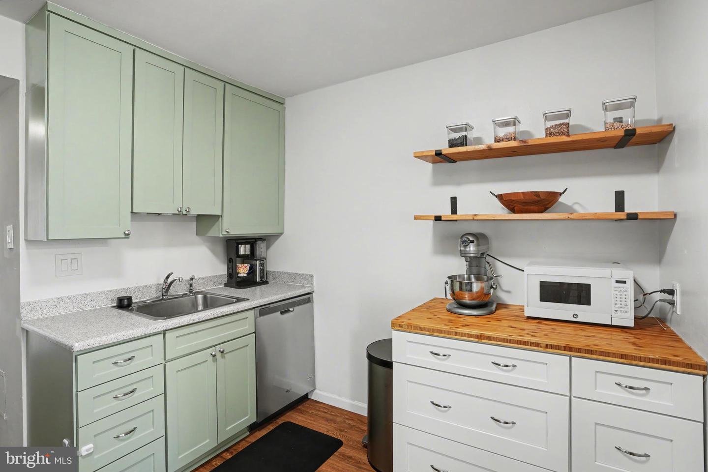 2073 ROYAL FERN CT #34/21B, RESTON, Virginia 20191, 2 Bedrooms Bedrooms, ,1 BathroomBathrooms,Residential,For sale,2073 ROYAL FERN CT #34/21B,VAFX2285308 MLS # VAFX2285308