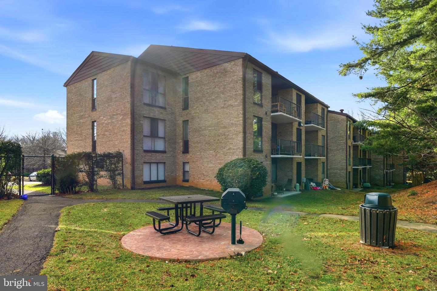 2073 ROYAL FERN CT #34/21B, RESTON, Virginia 20191, 2 Bedrooms Bedrooms, ,1 BathroomBathrooms,Residential,For sale,2073 ROYAL FERN CT #34/21B,VAFX2285308 MLS # VAFX2285308