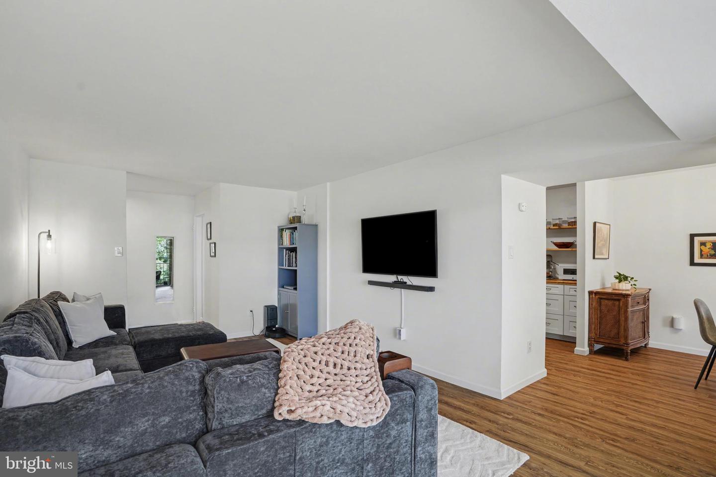 2073 ROYAL FERN CT #34/21B, RESTON, Virginia 20191, 2 Bedrooms Bedrooms, ,1 BathroomBathrooms,Residential,For sale,2073 ROYAL FERN CT #34/21B,VAFX2285308 MLS # VAFX2285308