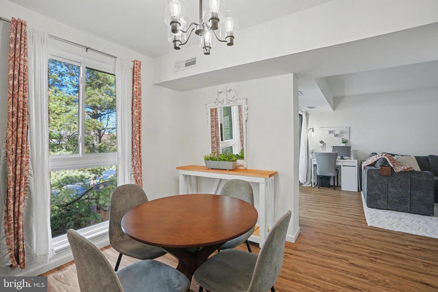 2073 ROYAL FERN CT #34/21B, RESTON, Virginia 20191, 2 Bedrooms Bedrooms, ,1 BathroomBathrooms,Residential,For sale,2073 ROYAL FERN CT #34/21B,VAFX2285308 MLS # VAFX2285308