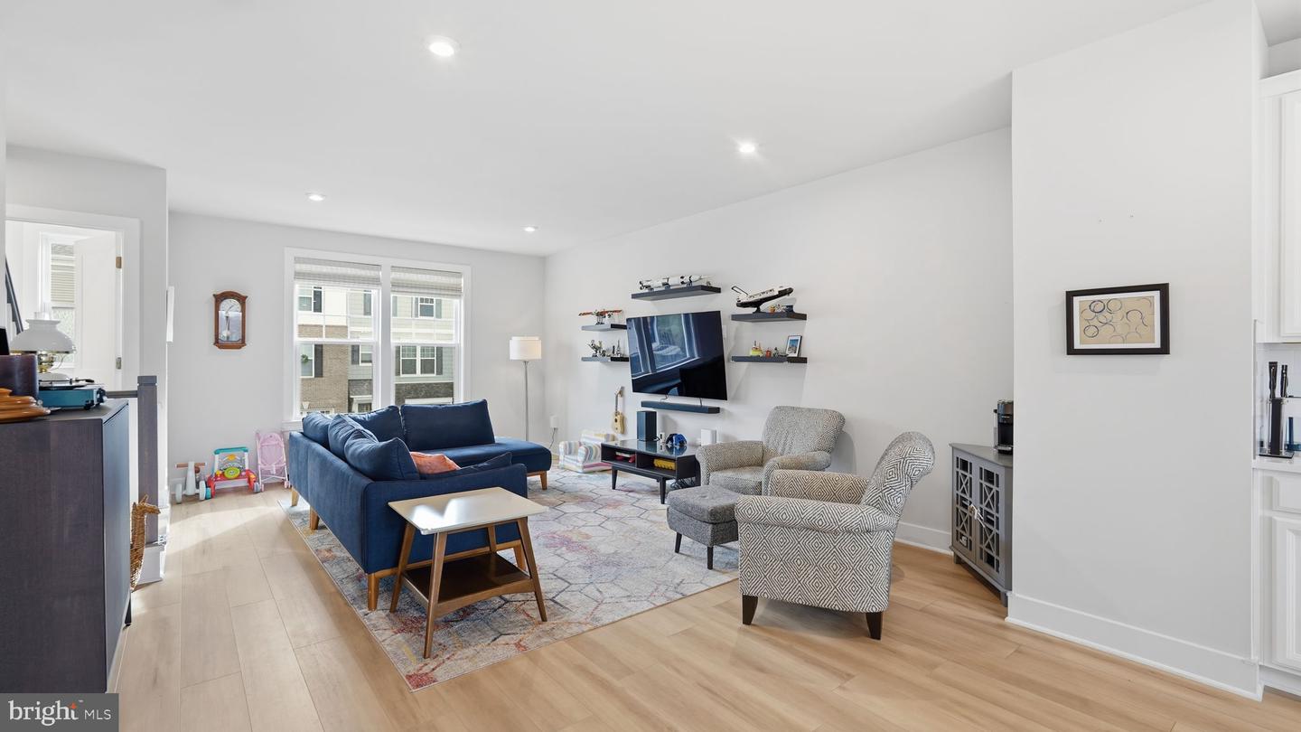 10511 HINTON WAY, MANASSAS, Virginia 20112, 3 Bedrooms Bedrooms, ,2 BathroomsBathrooms,Residential,For sale,10511 HINTON WAY,VAPW2110398 MLS # VAPW2110398