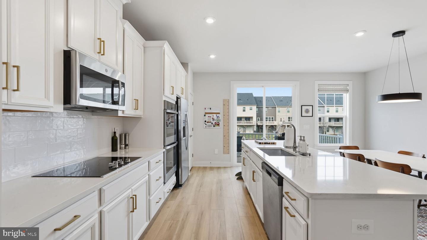 10511 HINTON WAY, MANASSAS, Virginia 20112, 3 Bedrooms Bedrooms, ,2 BathroomsBathrooms,Residential,For sale,10511 HINTON WAY,VAPW2110398 MLS # VAPW2110398