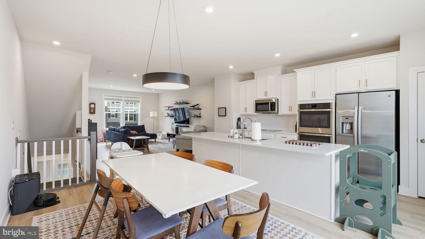 10511 HINTON WAY, MANASSAS, Virginia 20112, 3 Bedrooms Bedrooms, ,2 BathroomsBathrooms,Residential,For sale,10511 HINTON WAY,VAPW2110398 MLS # VAPW2110398