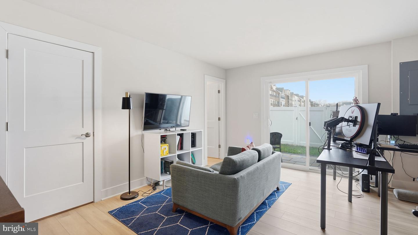 10511 HINTON WAY, MANASSAS, Virginia 20112, 3 Bedrooms Bedrooms, ,2 BathroomsBathrooms,Residential,For sale,10511 HINTON WAY,VAPW2110398 MLS # VAPW2110398