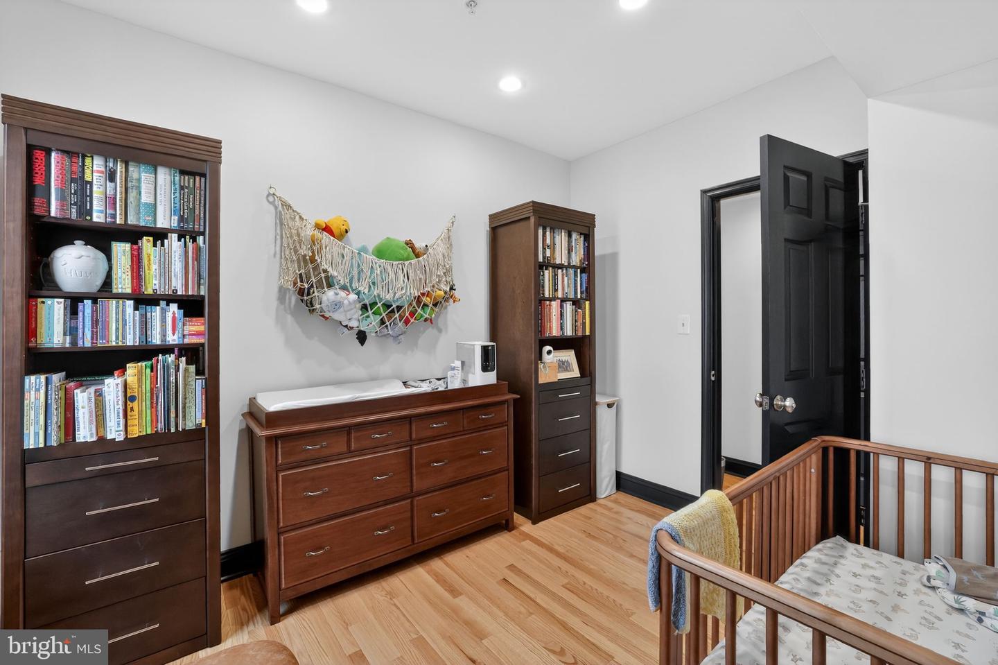 150 RHODE ISLAND AVE NW #303, WASHINGTON, District Of Columbia 20001, 2 Bedrooms Bedrooms, ,2 BathroomsBathrooms,Residential,For sale,150 RHODE ISLAND AVE NW #303,DCDC2240974 MLS # DCDC2240974