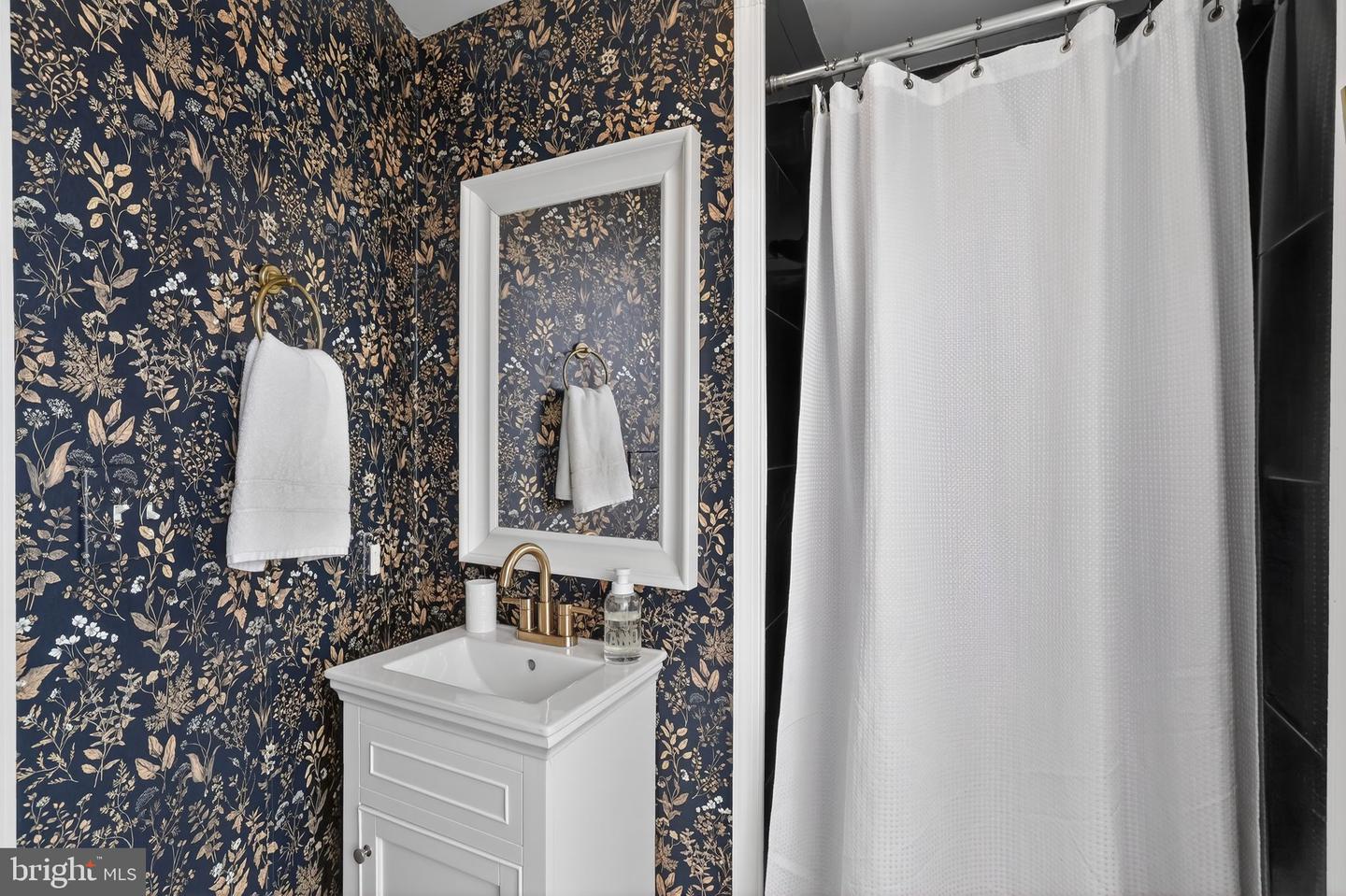 150 RHODE ISLAND AVE NW #303, WASHINGTON, District Of Columbia 20001, 2 Bedrooms Bedrooms, ,2 BathroomsBathrooms,Residential,For sale,150 RHODE ISLAND AVE NW #303,DCDC2240974 MLS # DCDC2240974