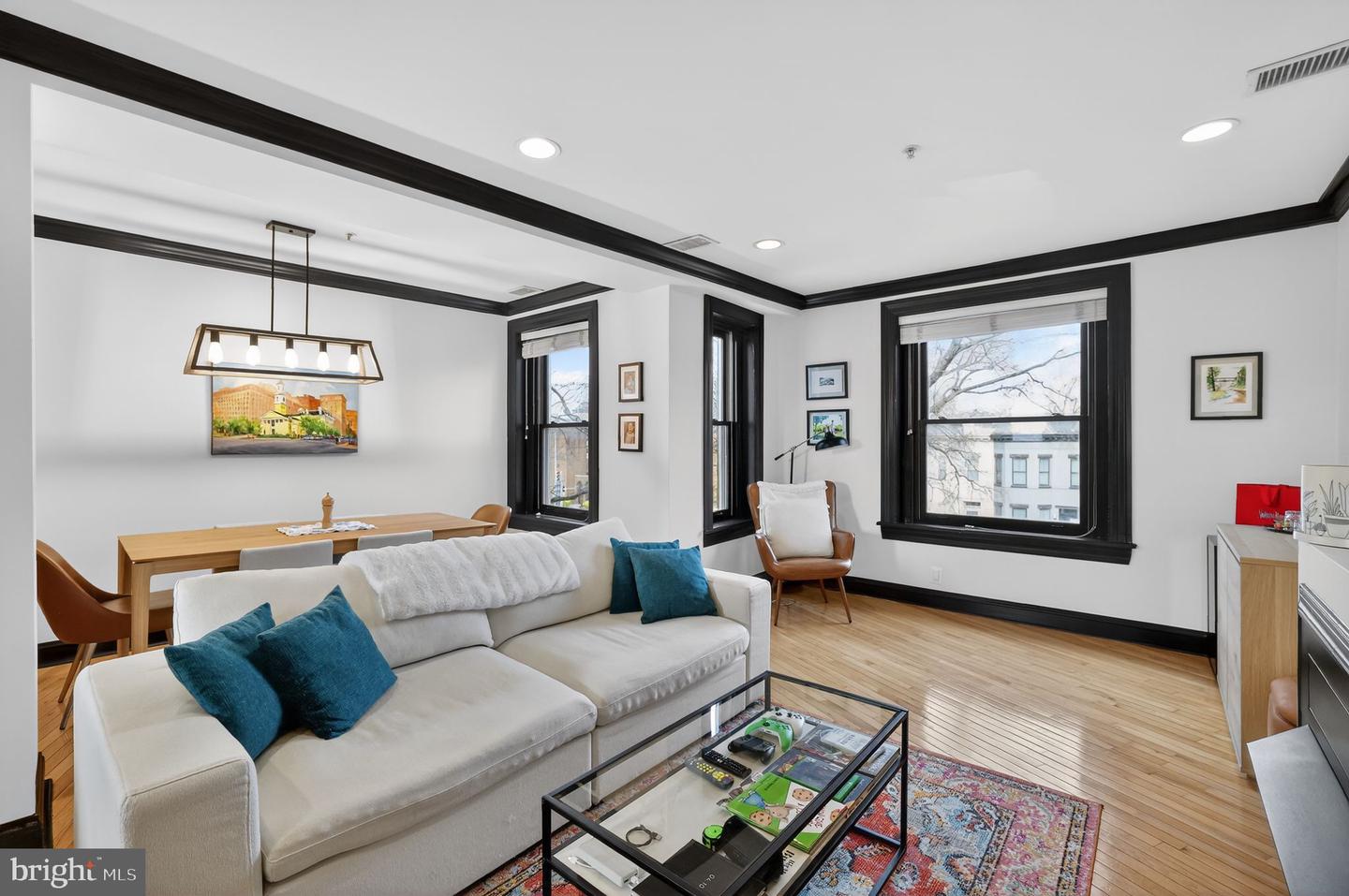 150 RHODE ISLAND AVE NW #303, WASHINGTON, District Of Columbia 20001, 2 Bedrooms Bedrooms, ,2 BathroomsBathrooms,Residential,For sale,150 RHODE ISLAND AVE NW #303,DCDC2240974 MLS # DCDC2240974