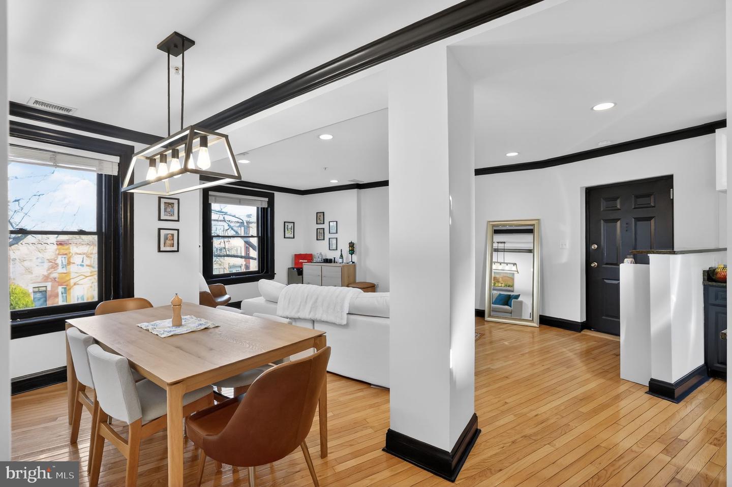 150 RHODE ISLAND AVE NW #303, WASHINGTON, District Of Columbia 20001, 2 Bedrooms Bedrooms, ,2 BathroomsBathrooms,Residential,For sale,150 RHODE ISLAND AVE NW #303,DCDC2240974 MLS # DCDC2240974