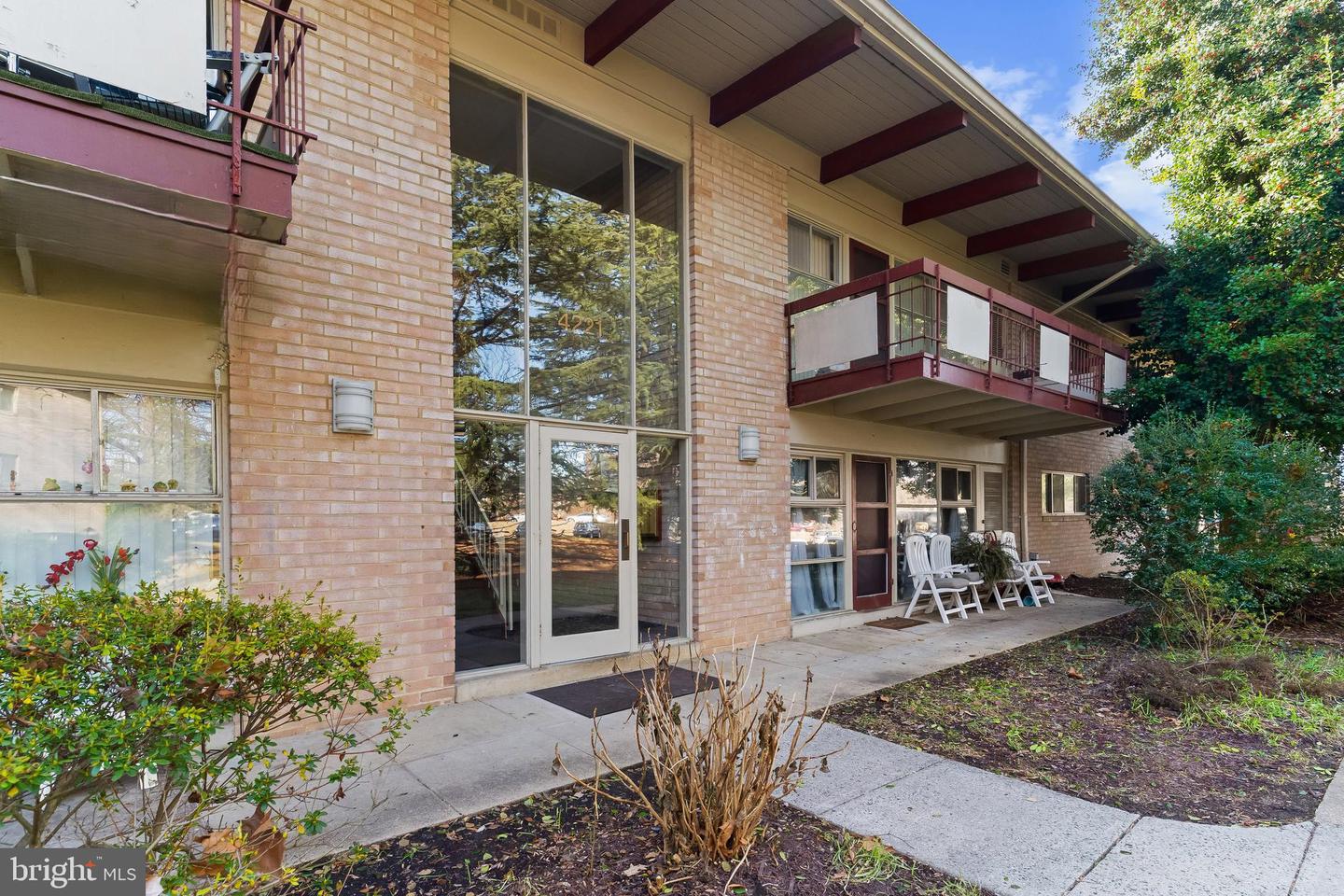 4221 AMERICANA DR #203, ANNANDALE, Virginia 22003, 2 Bedrooms Bedrooms, ,1 BathroomBathrooms,Residential,For sale,4221 AMERICANA DR #203,VAFX2285354 MLS # VAFX2285354 4221 AMERICANA DR #203, ANNANDALE, Virginia 22003, 2 Bedrooms Bedrooms, ,1 BathroomBathrooms,Residential,For sale,4221 AMERICANA DR #203,VAFX2285354 MLS # VAFX2285354