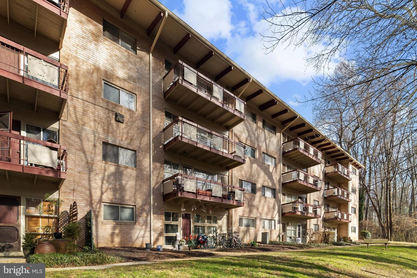 4221 AMERICANA DR #203, ANNANDALE, Virginia 22003, 2 Bedrooms Bedrooms, ,1 BathroomBathrooms,Residential,For sale,4221 AMERICANA DR #203,VAFX2285354 MLS # VAFX2285354 4221 AMERICANA DR #203, ANNANDALE, Virginia 22003, 2 Bedrooms Bedrooms, ,1 BathroomBathrooms,Residential,For sale,4221 AMERICANA DR #203,VAFX2285354 MLS # VAFX2285354